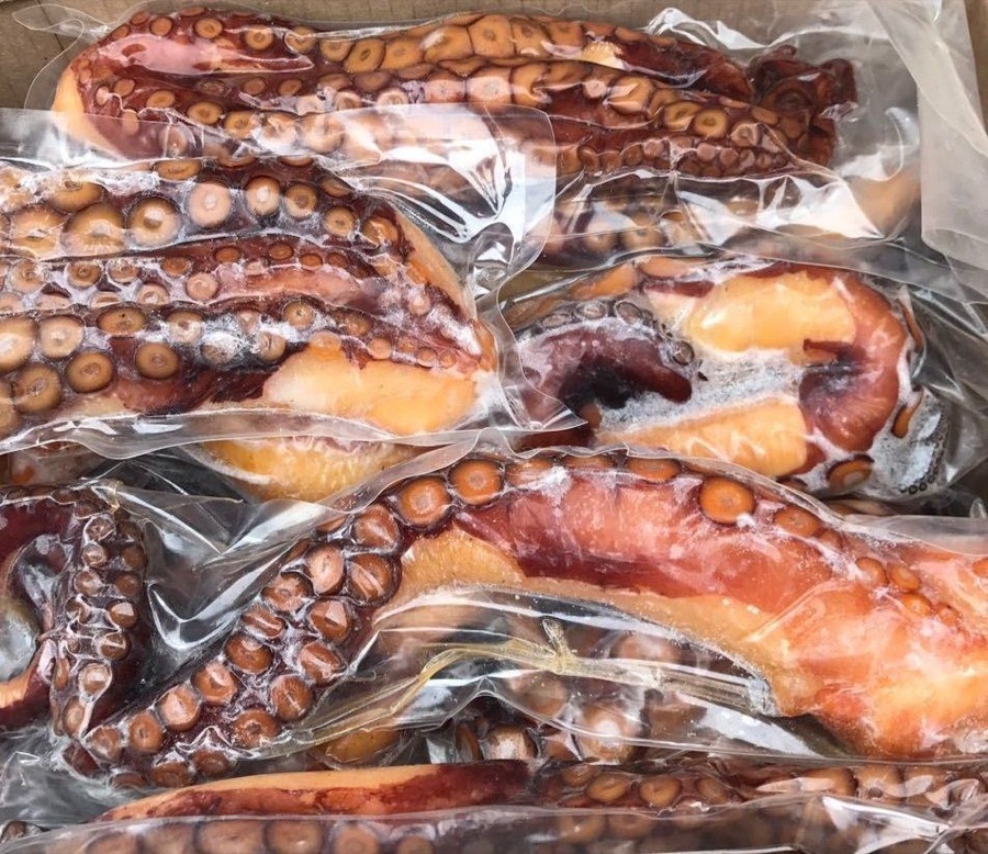 Щупальца осьминога варёно-мороженные — оптом от CEOFOOD